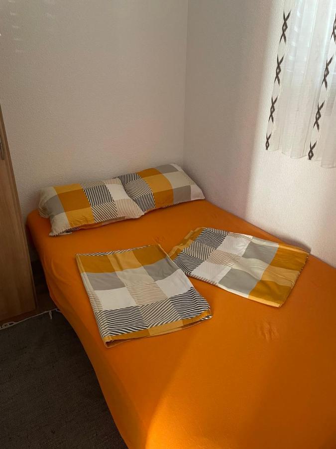 Apartman Edi Nin Exterior photo
