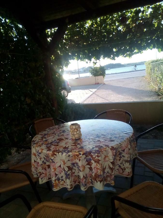 Apartman Edi Nin Exterior photo
