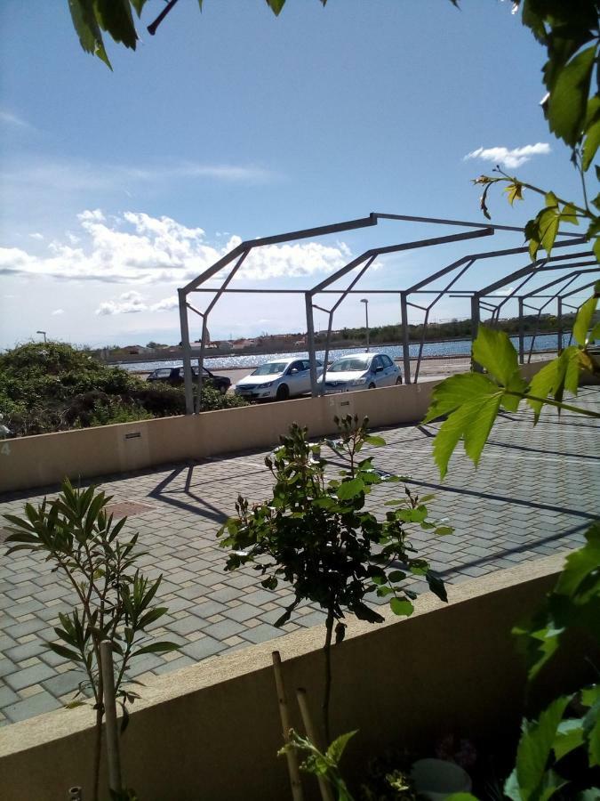 Apartman Edi Nin Exterior photo
