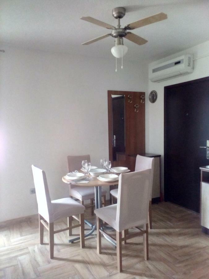 Apartman Edi Nin Exterior photo